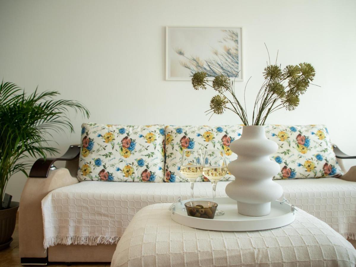 Marin Apartment Κονστάντζα Εξωτερικό φωτογραφία